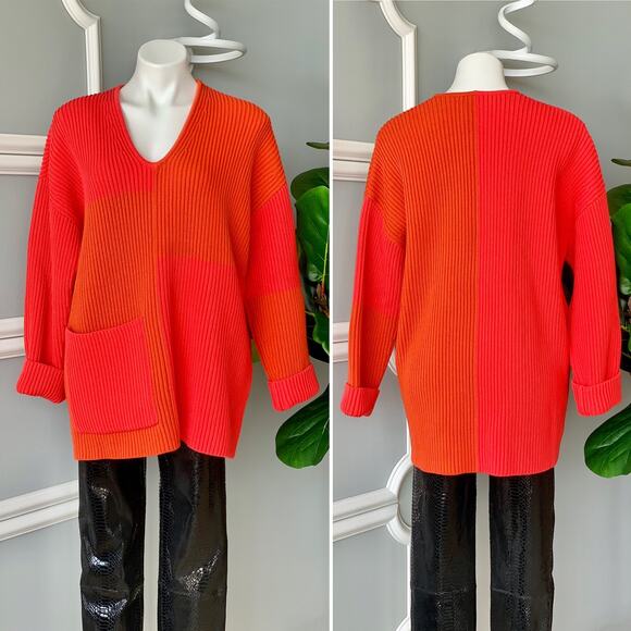 St. John V-Neck Ribbed Knit Colorblock Sweater in Red Size Medium - Picture 1 of 12